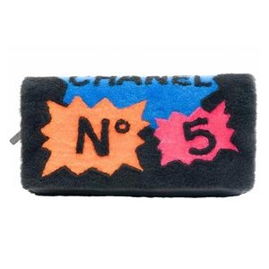 NWT Chanel runway shearling clutch black patchwork